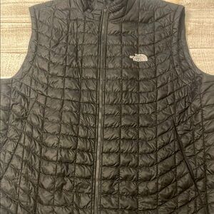 The North Face Men's Black Quilted Vest